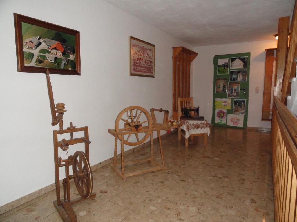 Baby- Und Kinderhof Aicherbauer Seeham Oda fotoğraf
