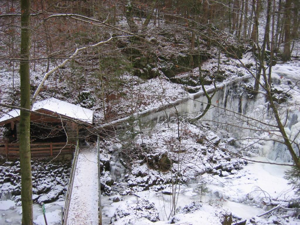 Baby- Und Kinderhof Aicherbauer Seeham Dış mekan fotoğraf
